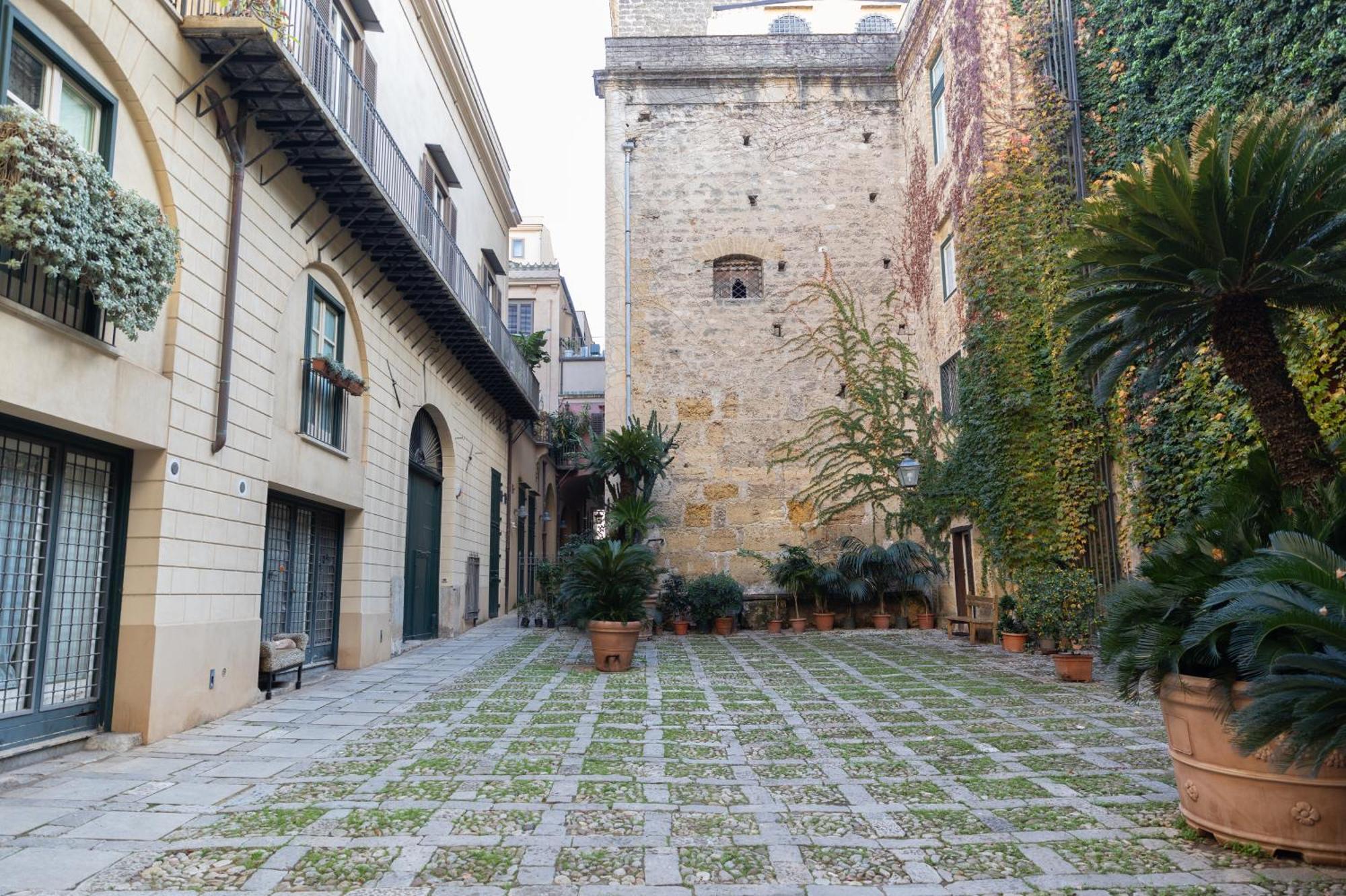 Dimora Artale In Cattedrale Apartment Palermo Exterior photo